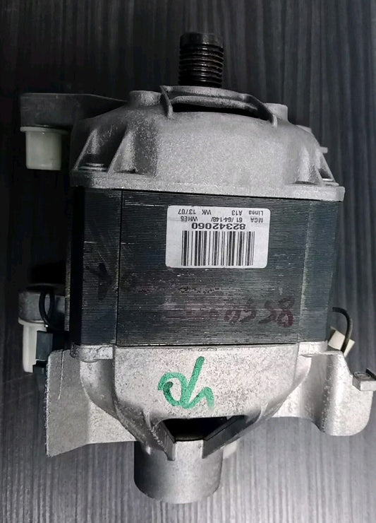 #I7 Bauknecht Whirlpool 85548770300A 82342060 461971067393 481236158388 Motor